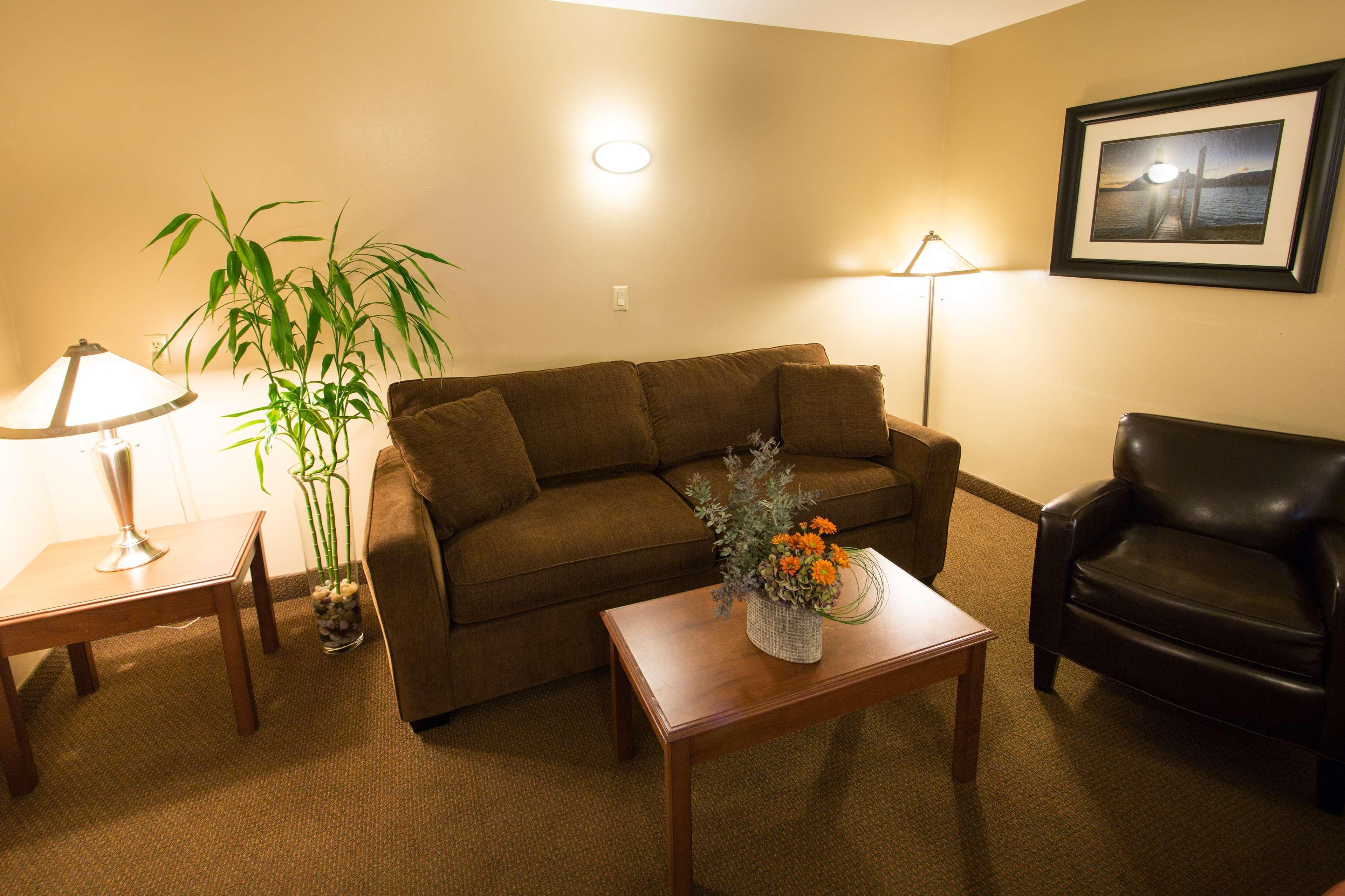 Best Western Sicamous Inn Extérieur photo