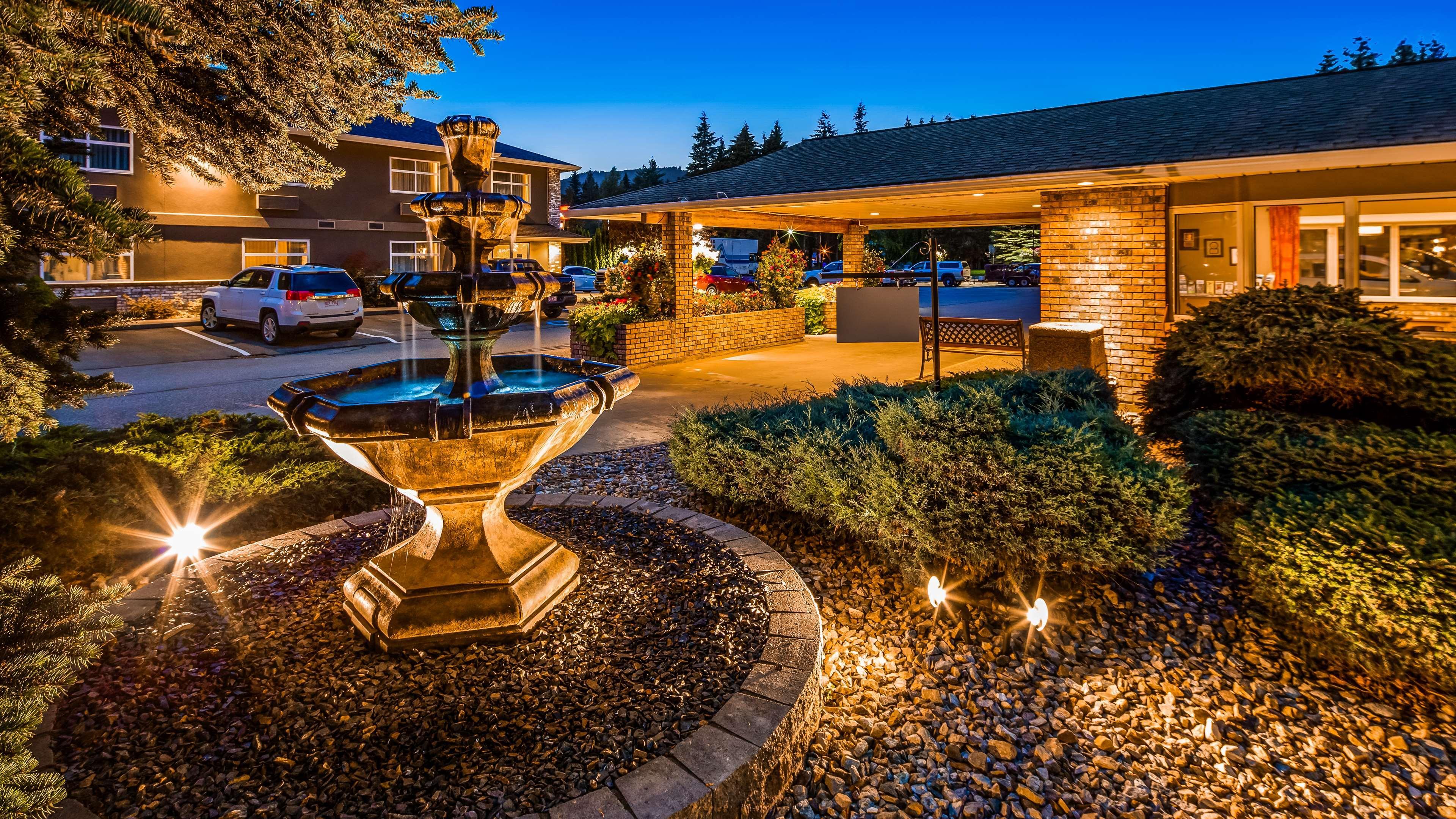 Best Western Sicamous Inn Extérieur photo