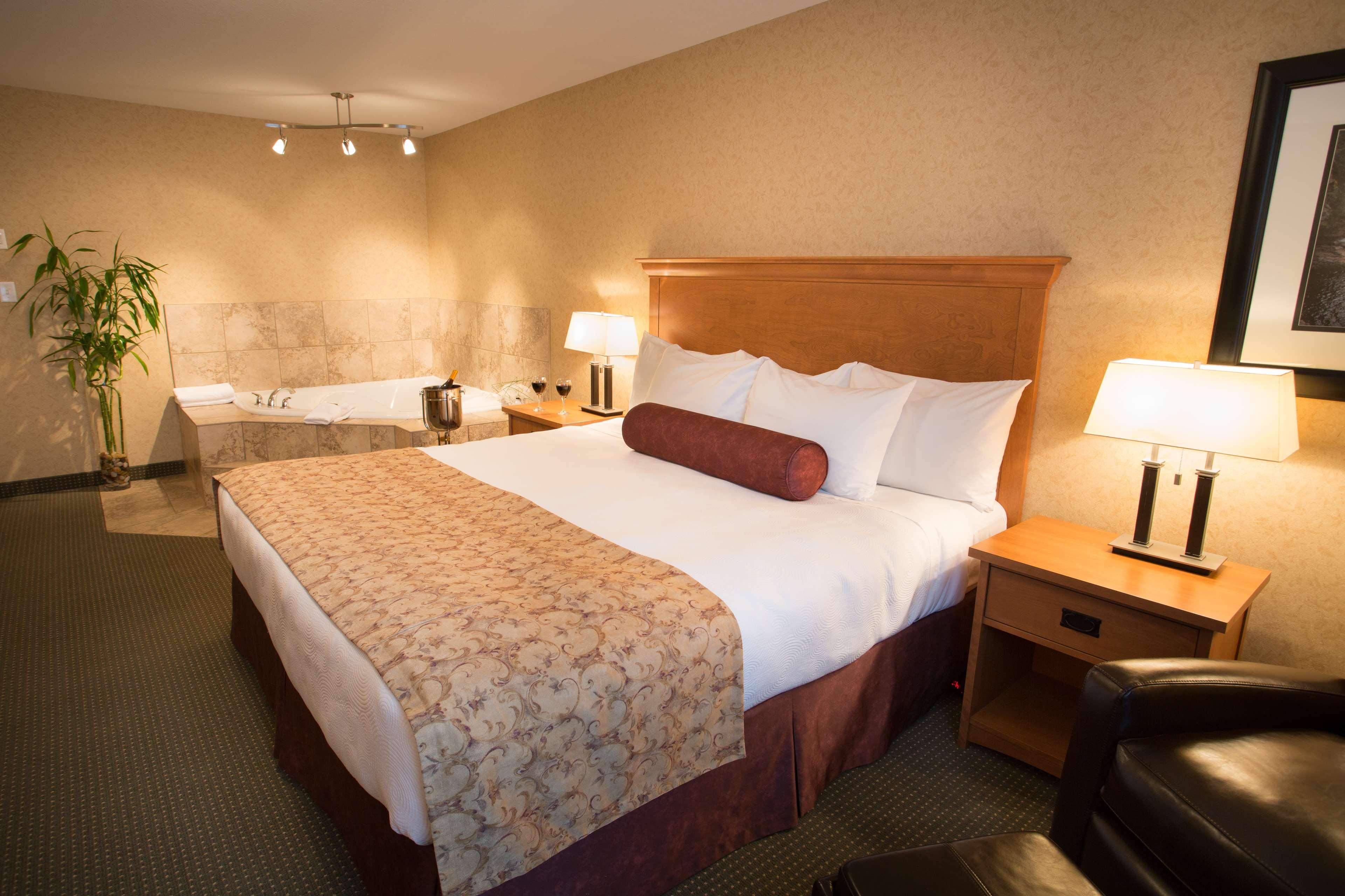 Best Western Sicamous Inn Extérieur photo