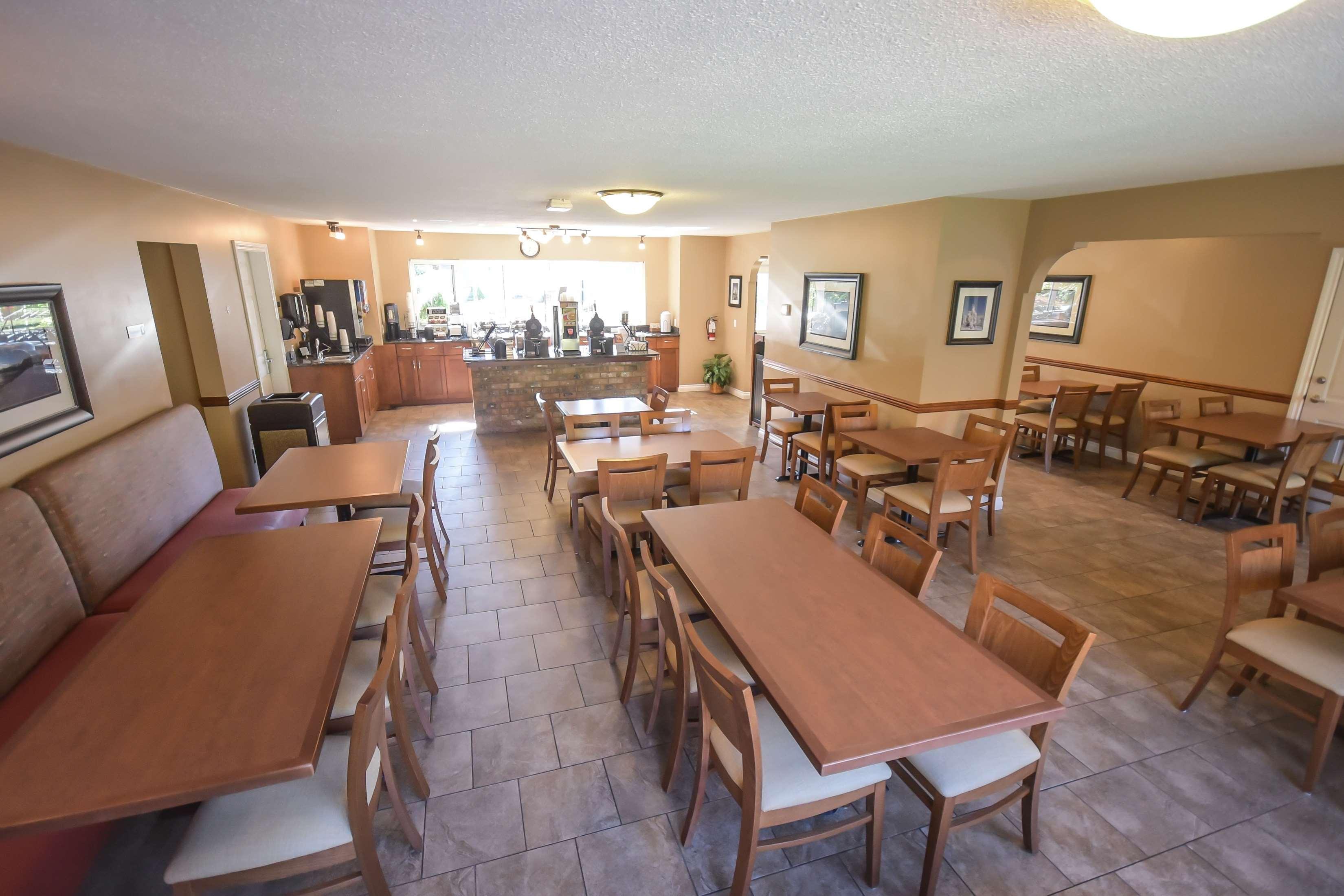 Best Western Sicamous Inn Extérieur photo
