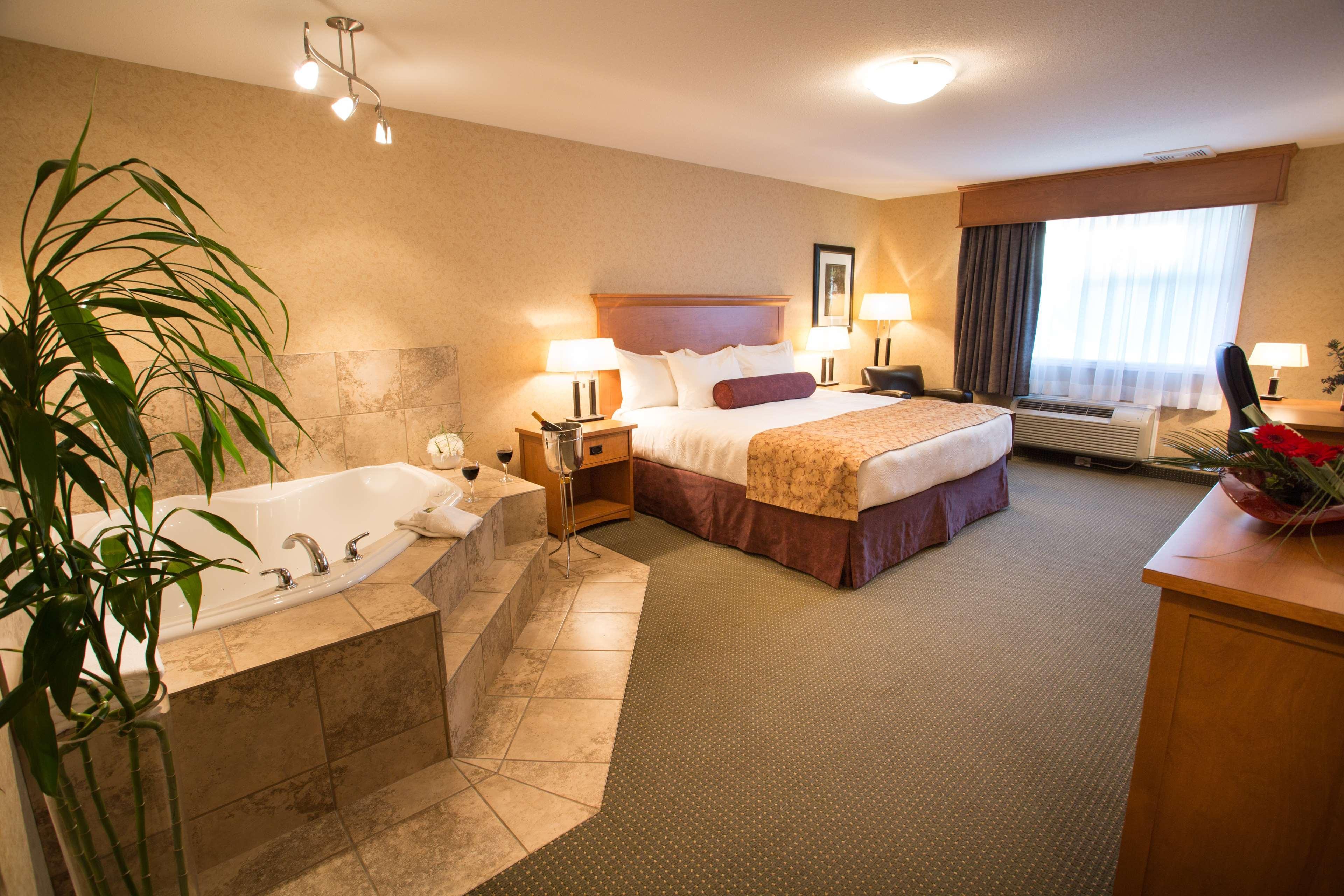 Best Western Sicamous Inn Extérieur photo
